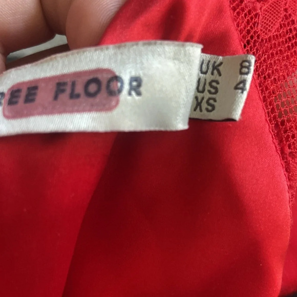 Three Floor Dress Red Lace Midi Dress Avant Gard Romantic Fall Wedding Sz 4 - Picture 6 of 6